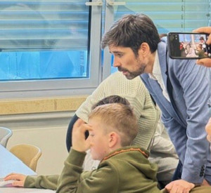 RS_Katzenelnbogen_BMRLP_SChoenauer-Gragg Bildungsminister Sven Teuber beim Schulbesuch