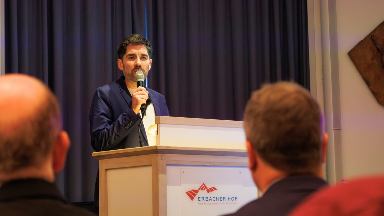 Sven Teuber beim Tag der Lehrkräftegesundheit in Mainz.