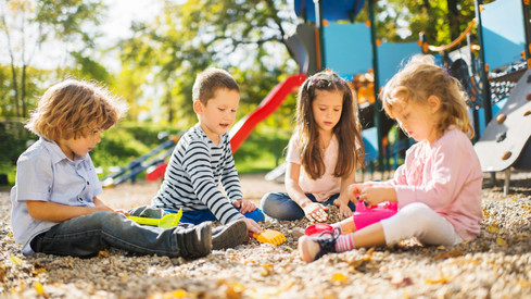 Kita-Verlässlichkeitspaket: Mehr als sieben Millionen Euro für „Kleine Füße, große Pläne “ – Bildungsminister Sven Teuber: „Wir schaffen Platz für Kinder und Perspektiven für Familien“