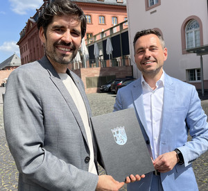 Bildungsminister Sven Teuber (links) und der Koblenzer Oberbürgermeister David Langner.