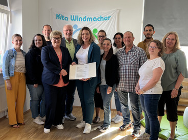 Mehr Verlässlichkeit in der Kinderbetreuung:  Kita „Windmacher“ in Neuhemsbach erhält Förderung in Höhe von 442.000 Euro
